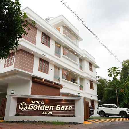 Hotel Neom'S Golden Gate Alwaye Exterior foto